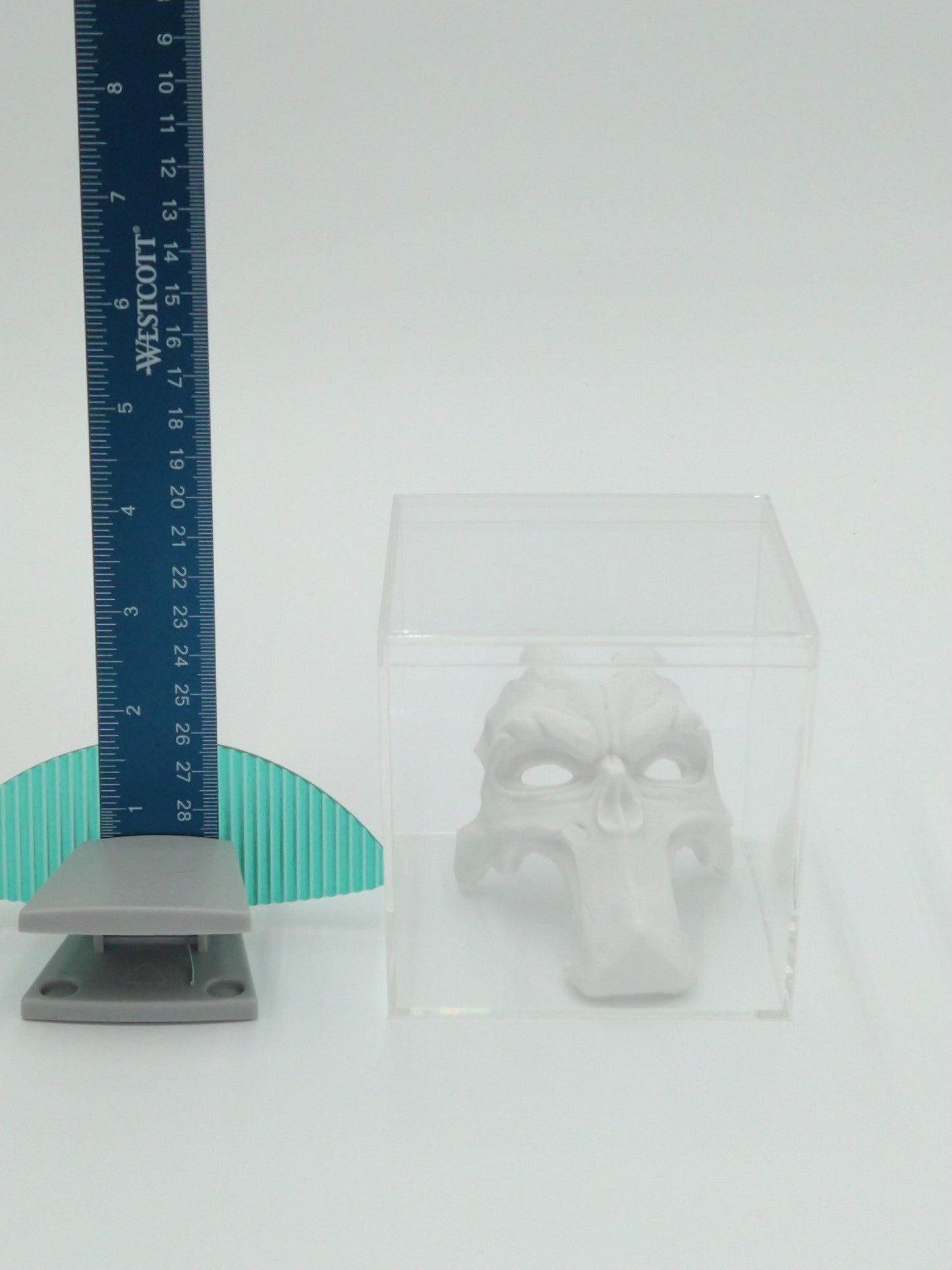 Darksiders Death Mask Skull Miniature Collectible W/Display case 3d printed